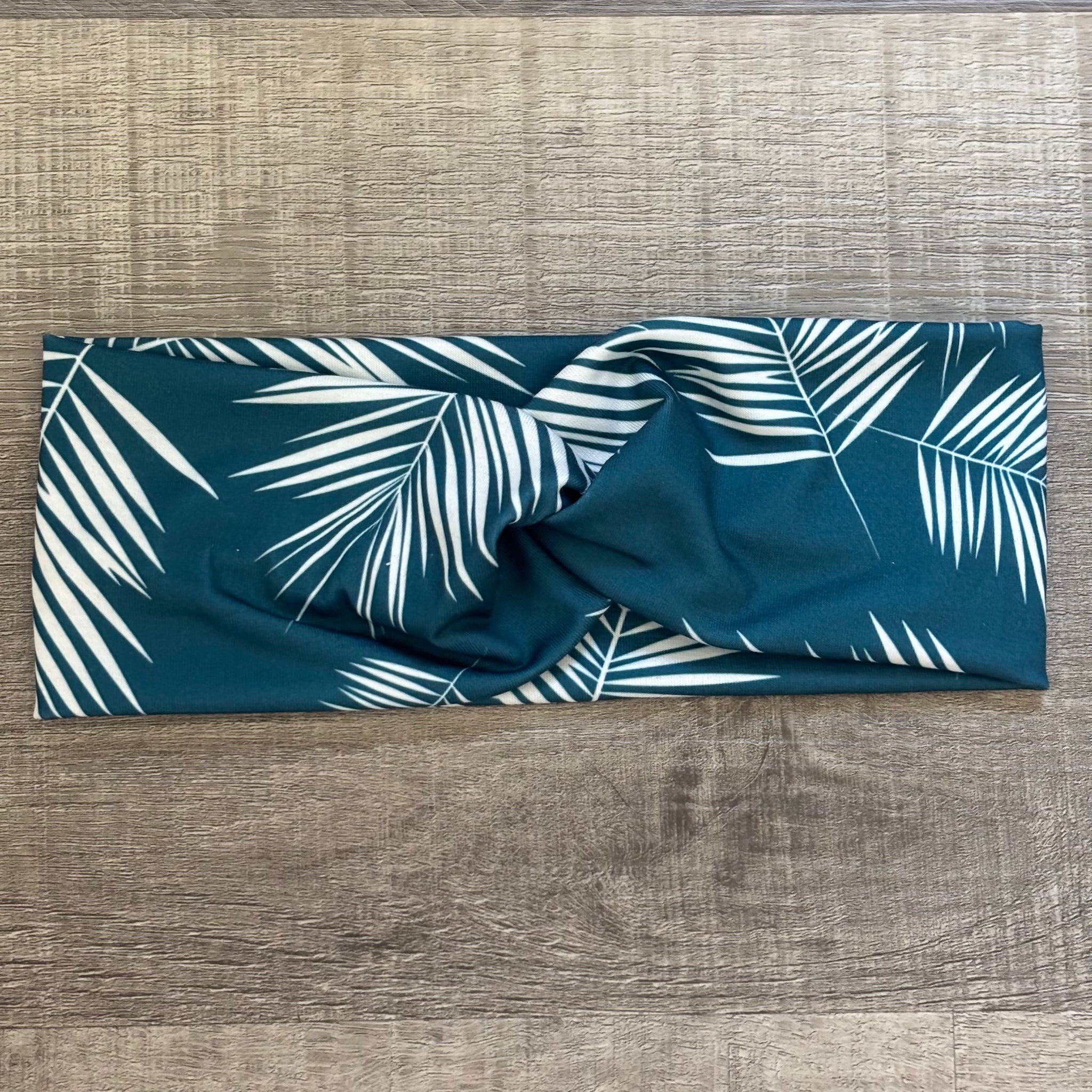 deep blue palms twist